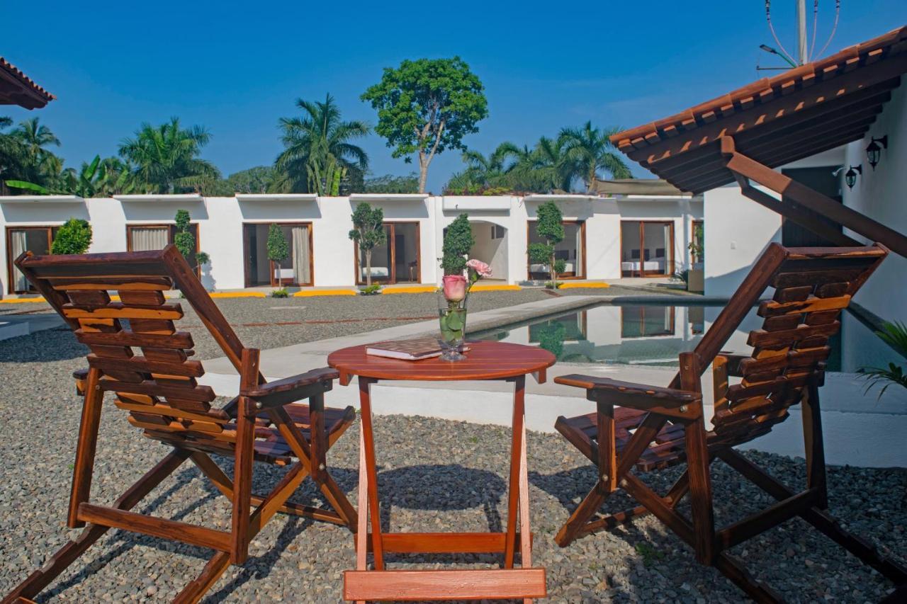 Hotel Casa Victoria Сиуатанехо Экстерьер фото